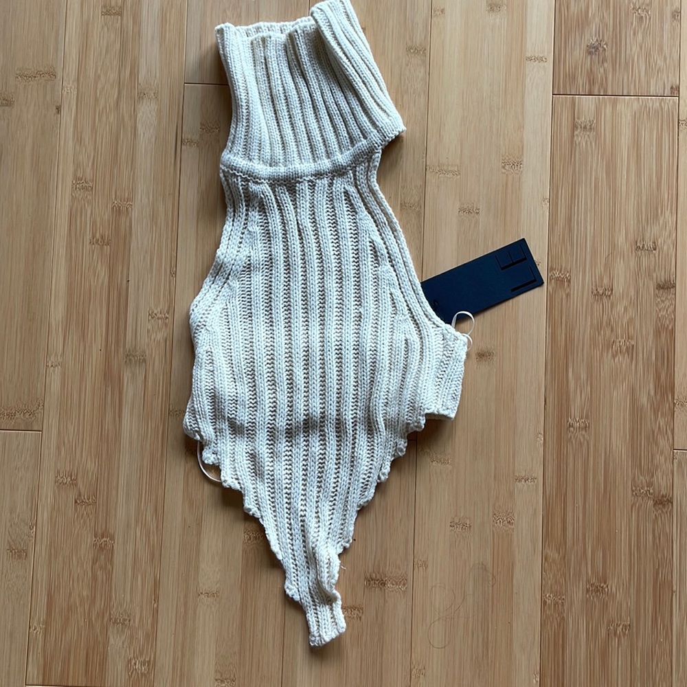 Local European Saro Knit Turtleneck